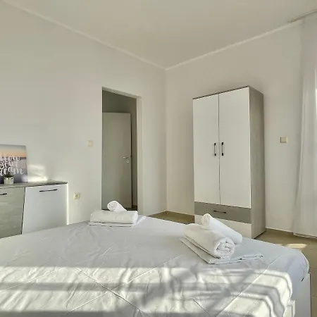 Sunflower - Private - Bsr - 1 Apartament *